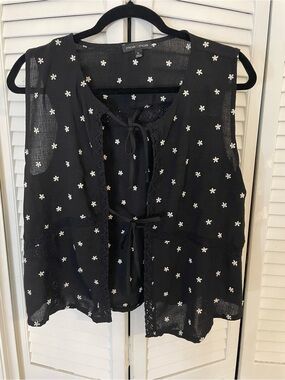 Moa Moa Black Sleeveless Tie-Front Camisole with White Floral Embroidery